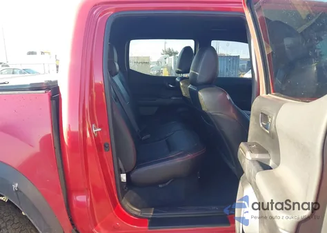 2017 Toyota Tacoma Sr V6/Sr5 V6/Trd Off Road/Trd Pro/Trd Sport z USA, uszkodzony, nr VIN 3TMCZ5AN5HM103370